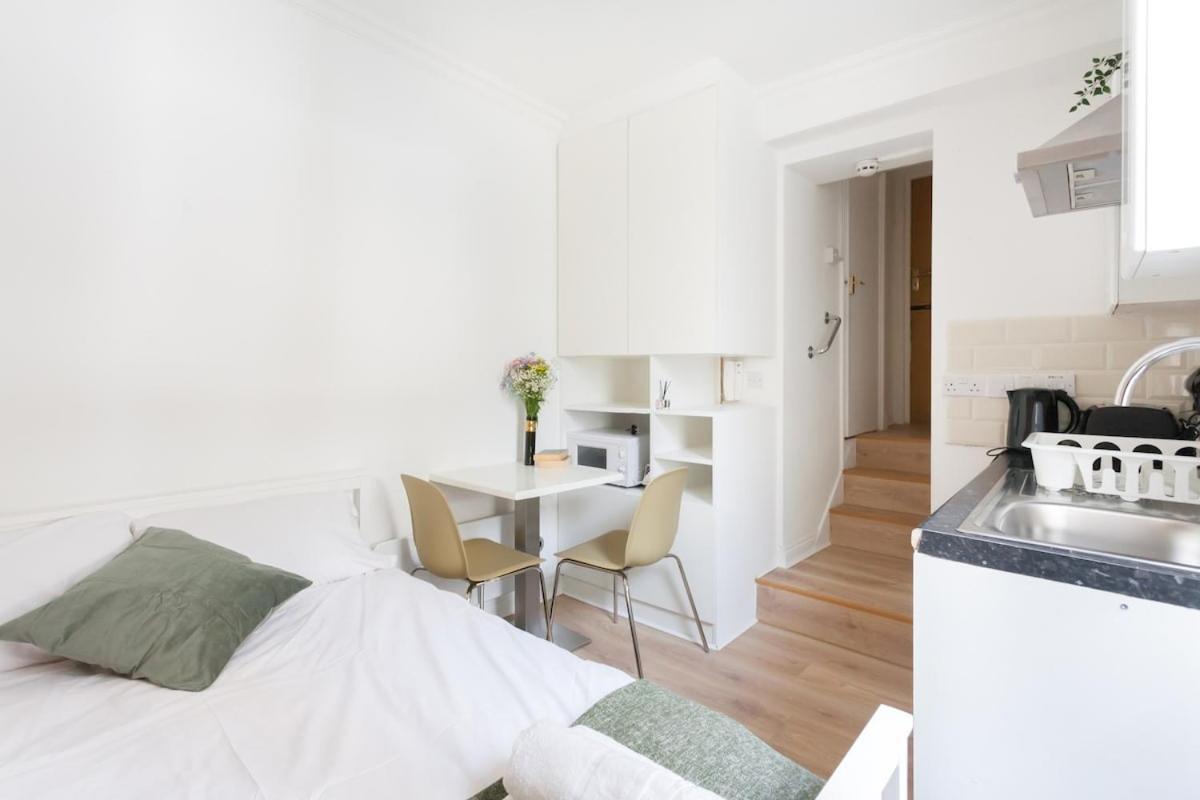 Cozy Near Hyde Park Londra